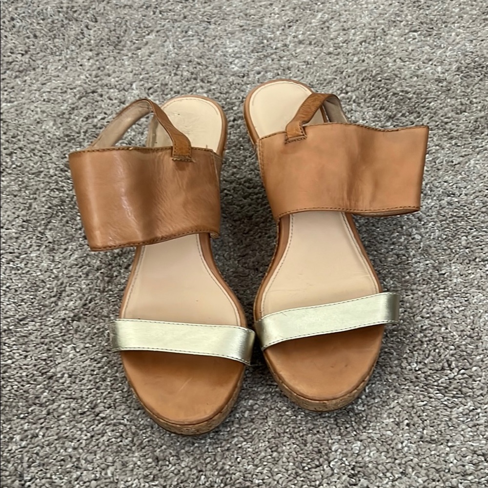 Vince Camuto Tan and Gold Sandals
